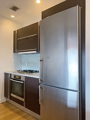 Rented by Bold New York | media 16