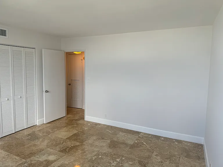 5 Island Ave #15K — Photo 9