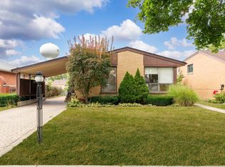 8616 N Oleander Ave, Niles, IL 60714