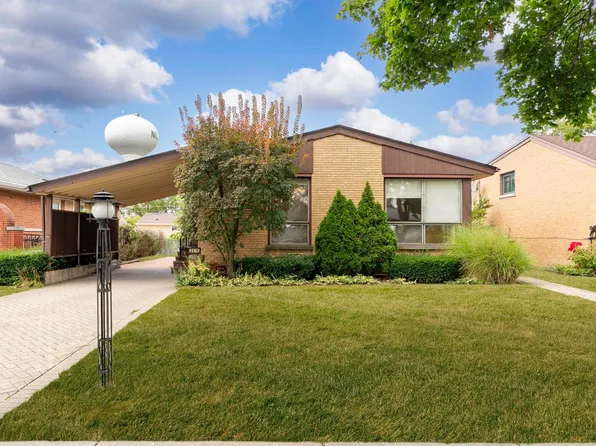 8616 N Oleander Ave, Niles, IL 60714