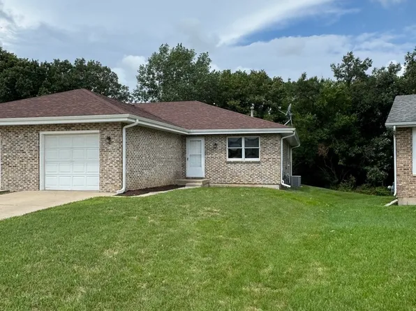 2532 Red Oak Trl, Crest Hill, IL 60403