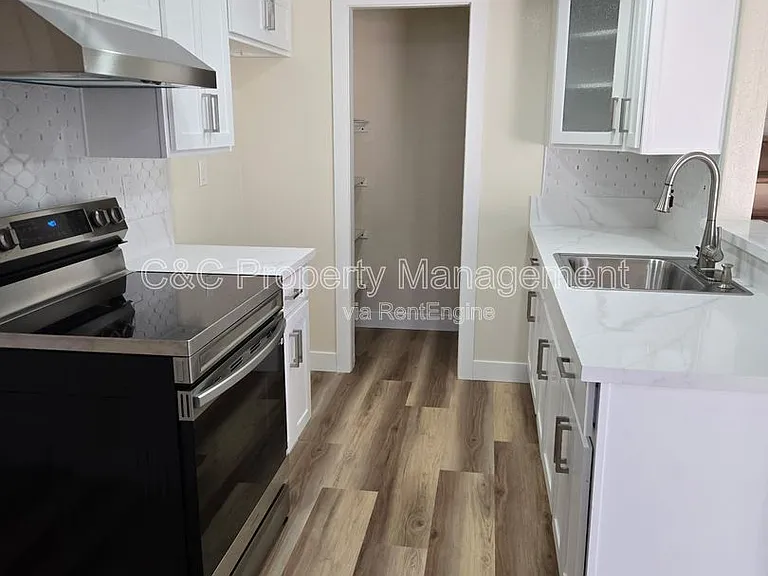 10361 Iona Way — Photo 3