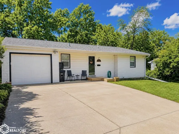 2905 Moody Ln, Burlington, IA 52601