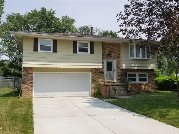 210 Bell Ct, Mt Zion, IL 62549