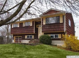 11 Coleridge Dr, Hazlet, NJ 07730