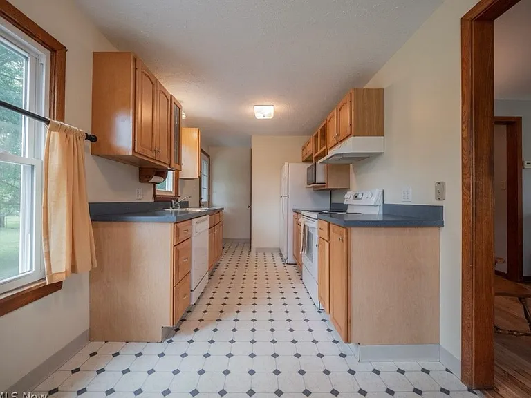4117 Jaeger Rd — Photo 9