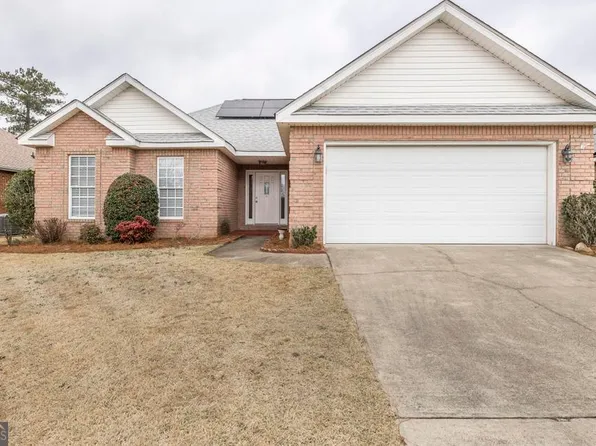 327 Links View Dr, Bonaire, GA 31005