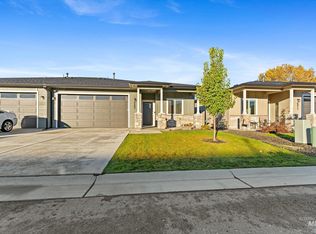 4895 N Selway Falls Ln, Meridian, ID 83646