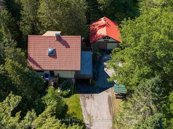 3rd image of 157 Baxter Loop Rd