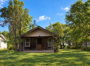 514 E 5th St, Stroud, OK 74079