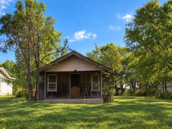 514 E 5th St, Stroud, OK 74079
