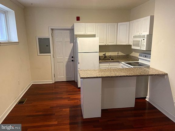 4th image of 1769 Frankford Ave APT 2