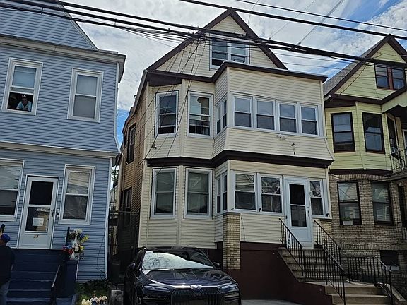 3rd image of 13 Bidwell Ave