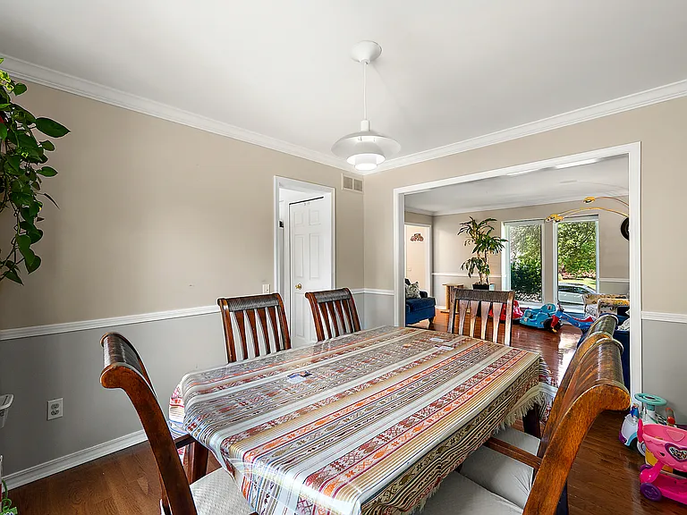 44831 Huntington Dr — Photo 18