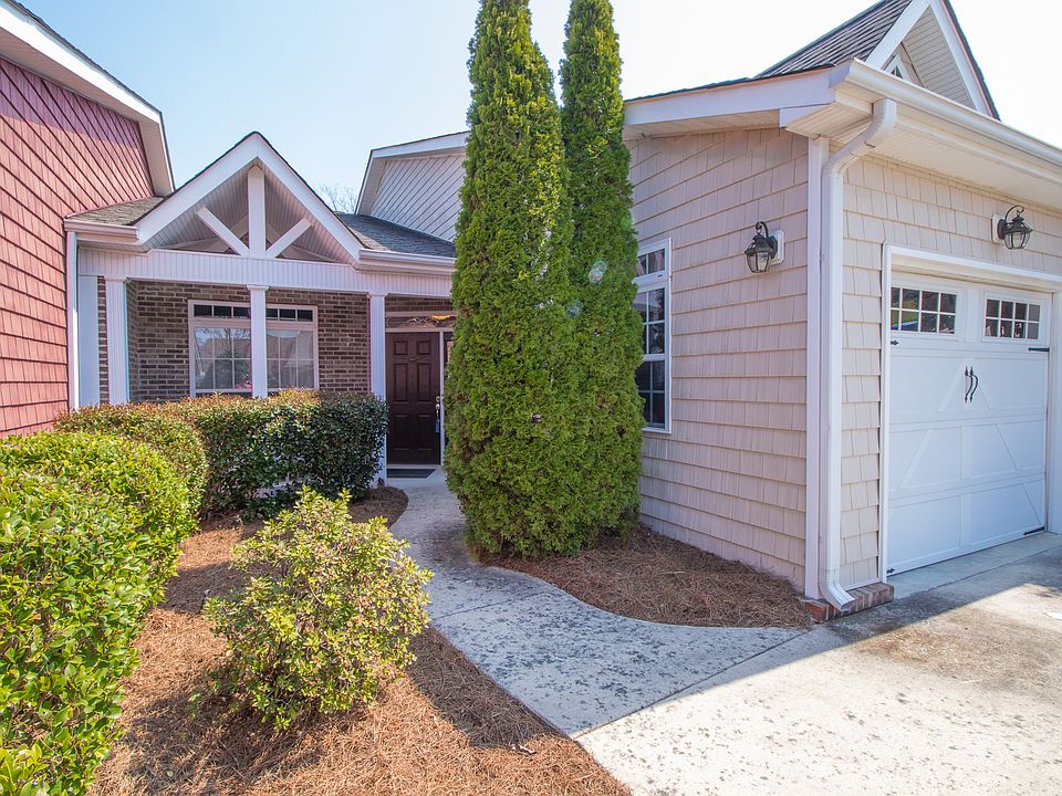 1st image of 121 Hillhouse Ln