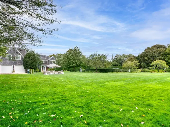 (undisclosed Address), East Hampton, NY 11937