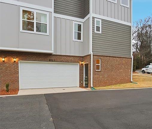 2nd image of 8927 Sharonbrook Dr