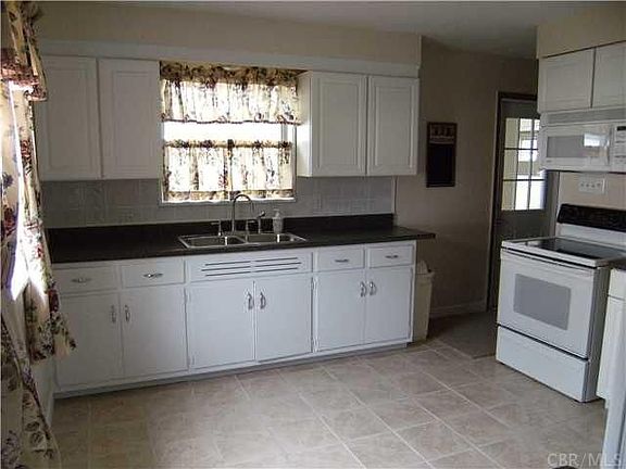 3rd image of 1355 Norris Dr