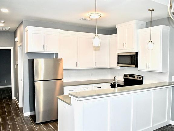 5th image of 104 Lauryn Dr