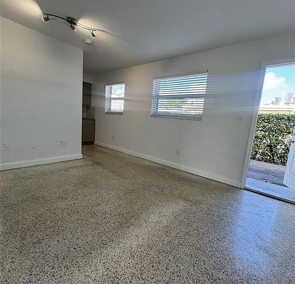 3181 SW 18th St #2 — Photo 4