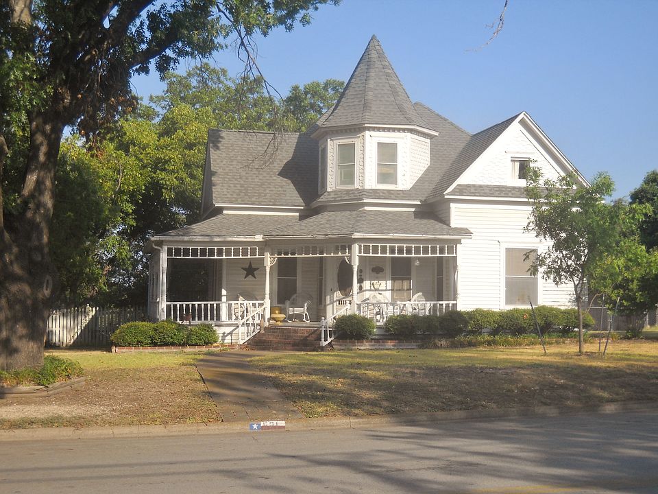 1st image of 521 N Grand Ave