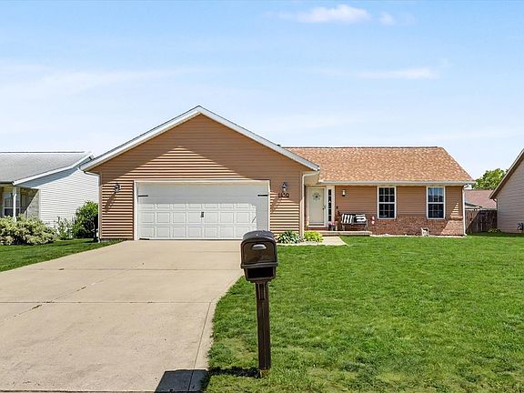 2nd image of 1430 Honeysuckle Ln