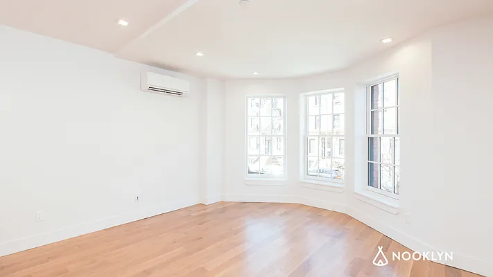 Rented by Nooklyn NYC LLC | media 15