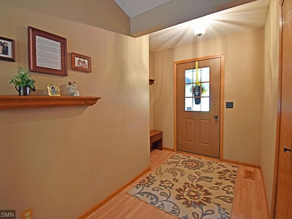 3rd image of 2490 Timberlea Dr