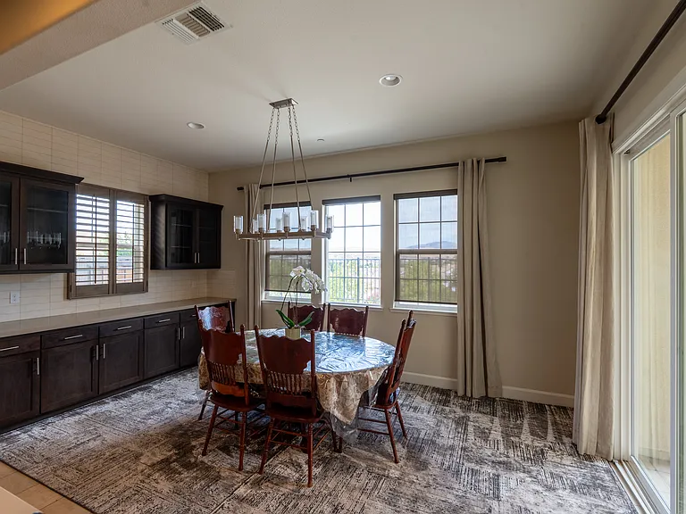 3881 Highpointe Ct — Photo 6