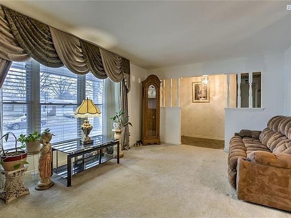 2nd image of 12824 Palmer Ave