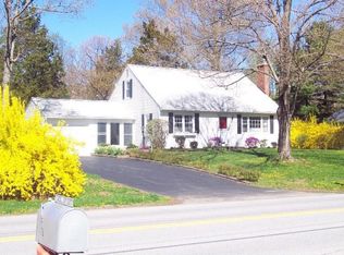 77 Sleight Plass Rd, Poughkeepsie, NY 12603