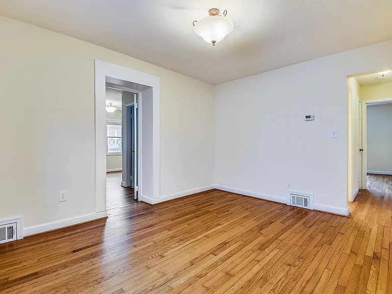 210 E Hamilton Ave — Photo 19