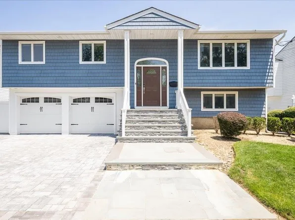 3733 Oceanside Road, Oceanside, NY 11572