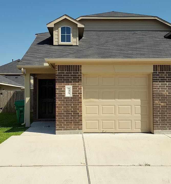 1st image of 2423 Sailors Way #A