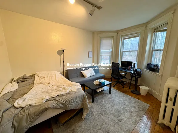 211 Park Dr, Boston, MA