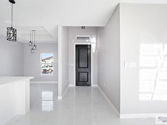 2nd image of 451 Tamarindo Ln