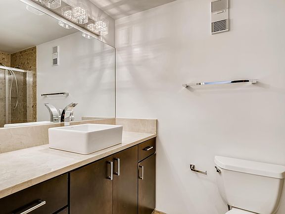 5th image of 250 President St Unit 303