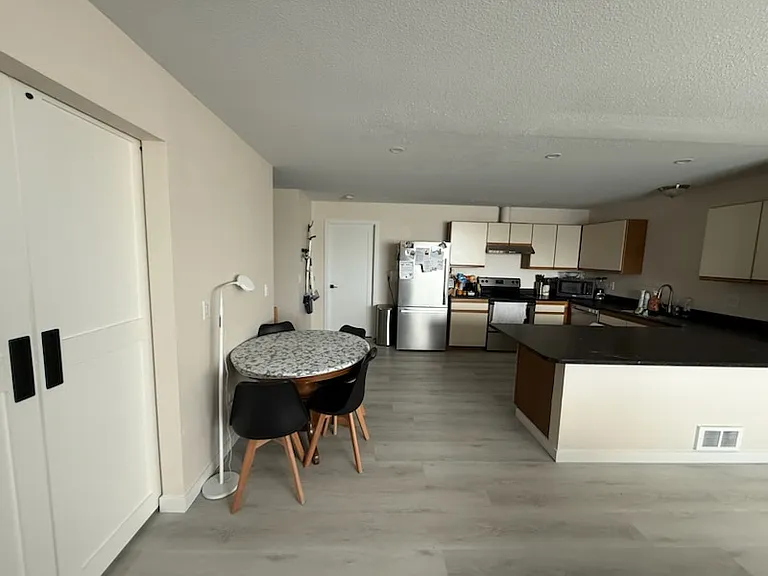 824 Grant St #8 — Photo 14