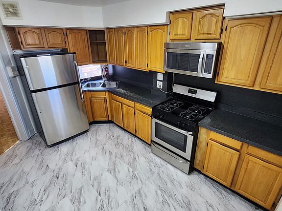 2nd image of 247 Mount Prospect Ave Floor 2