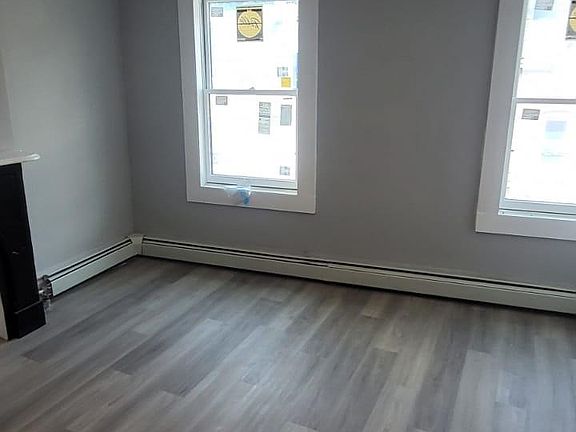 2nd image of 188 Chambers St #C