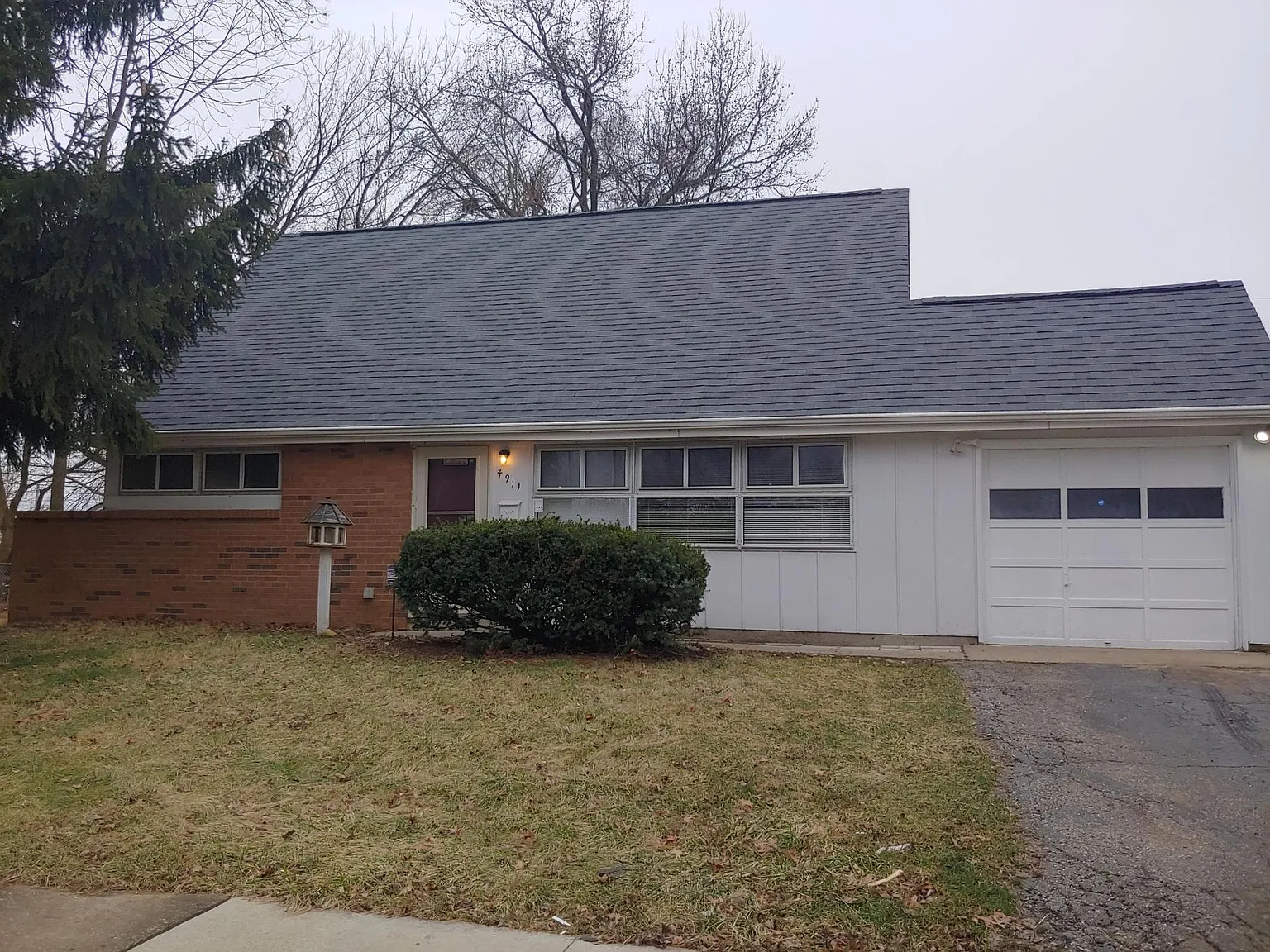 4911 Dickens Dr photo 1