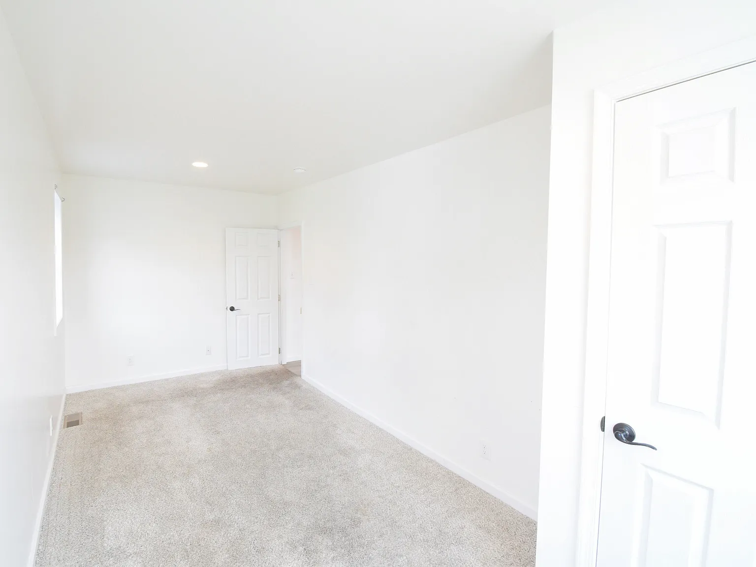 2 bed, 505 sqft, $1,800 — Photo 3