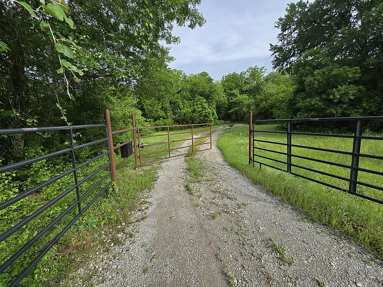 9397 Azle Hwy — Photo 44