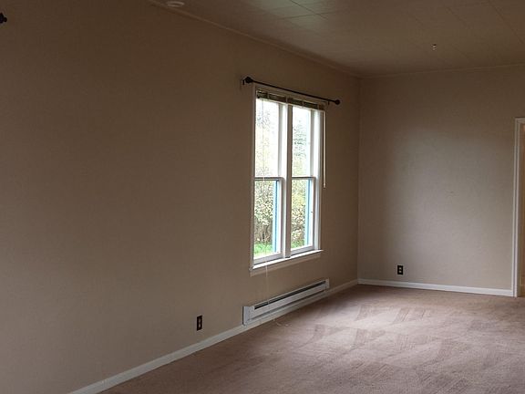 5th image of 5423 S Puget Sound Ave