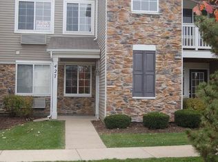 427 Silverstone Dr, Carpentersville, IL 60110