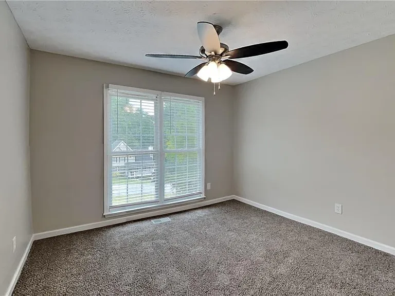170 Sterling Dr — Photo 11