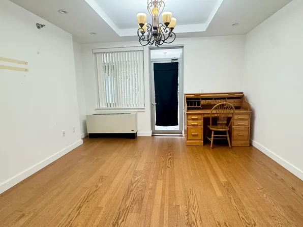 40-22 College Point Boulevard image 12 of 26