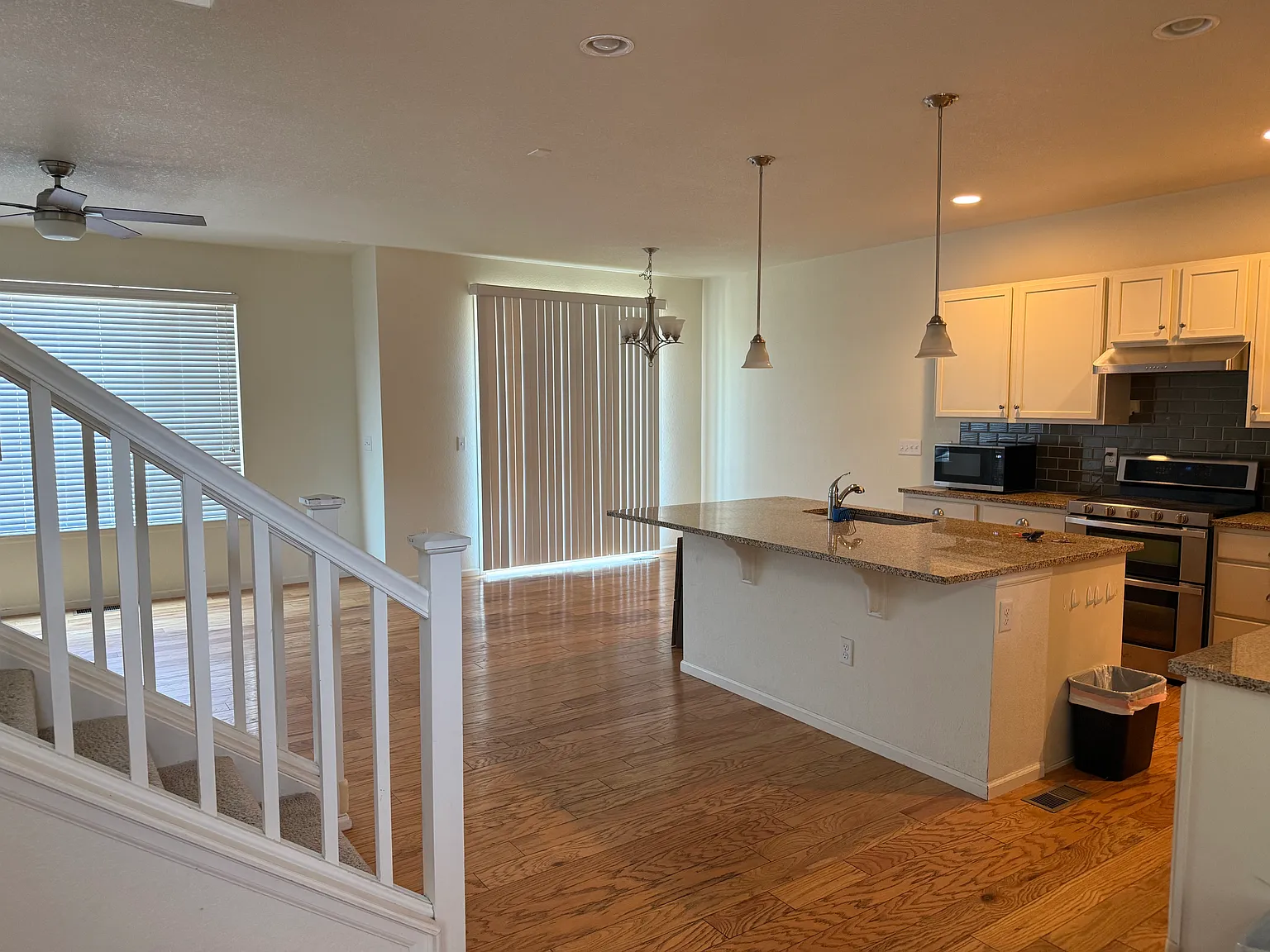 2 bed, 2042 sqft, $2,650 — Photo 2