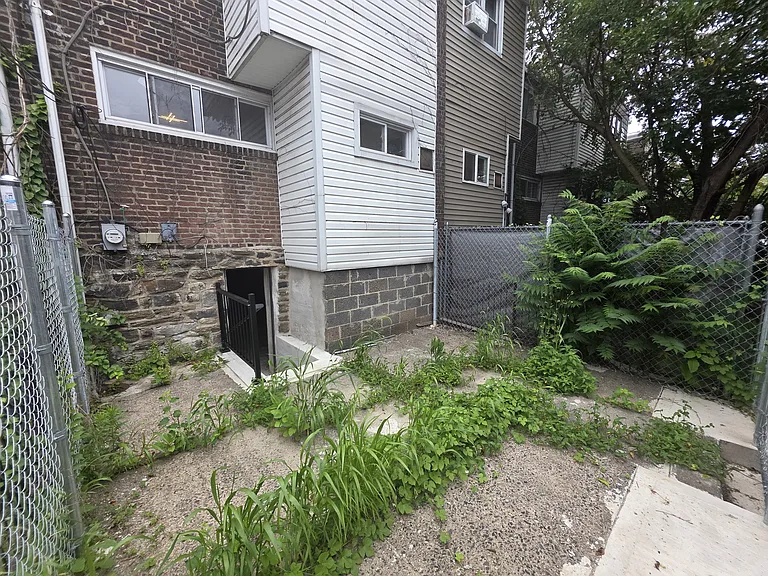 4125 Maywood St — Photo 64