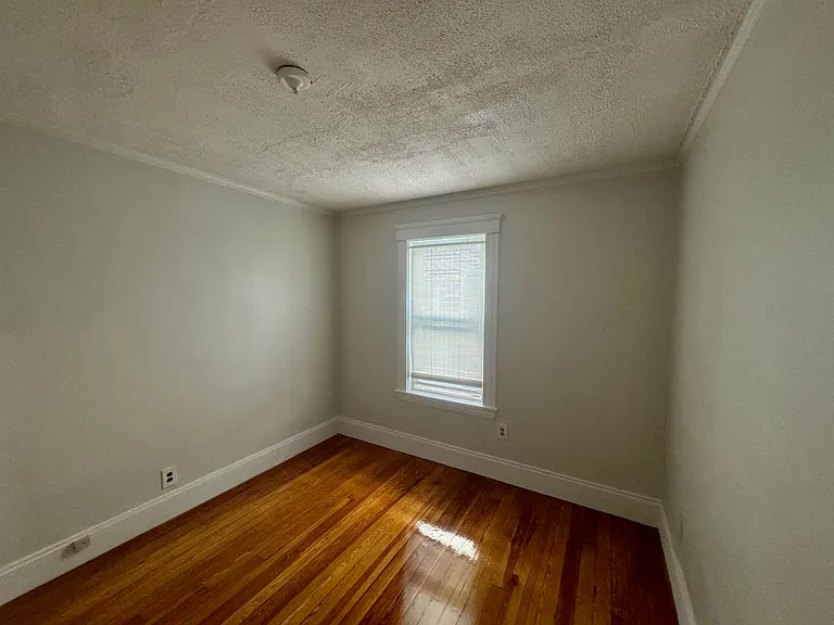 13 Orrin St #3R — Photo 5